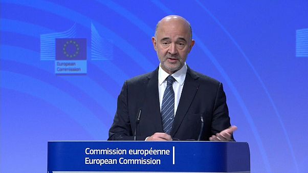 Pierre Moscovici, Comisario europeo de Asuntos Económicos y Financieros, Fiscalidad y Aduanas en la Comisión Juncker Pierre Moscovici, Comisario europeo de Asuntos Económicos y Financieros, Fiscalidad y Aduanas en la Comisión Juncker