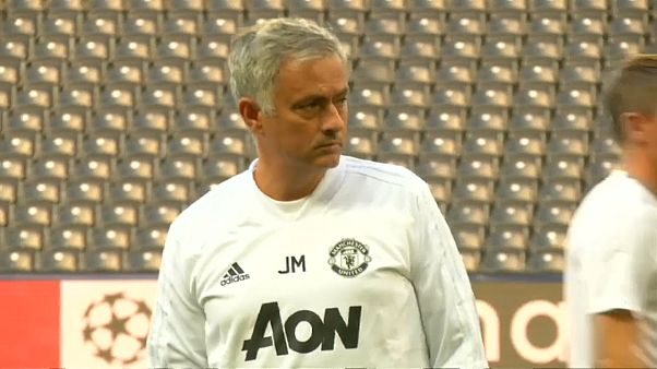 Jose Mourinho neuer Trainer beim Erstligisten Tottenham Hotspur Jose Mourinho neuer Trainer beim Erstligisten Tottenham Hotspur