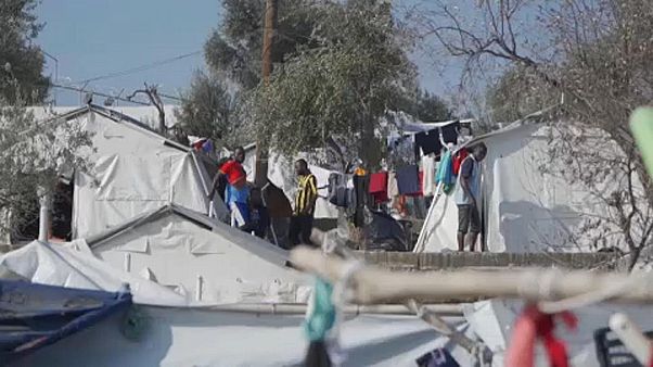 Yunanistan'da yeni yasa: Mülteciler daha az bekleyecek, Türkiye'ye daha kolay gönderilecek Yunanistan'da yeni yasa: Mülteciler daha az bekleyecek, Türkiye'ye daha kolay gönderilecek