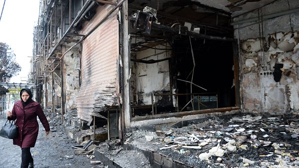 İran'da benzin zammına karşı düzenlenen gösterilerde bazı akaryakıt istasyonları ile banka şubeleri zarar gördü İran'da benzin zammına karşı düzenlenen gösterilerde bazı akaryakıt istasyonları ile banka şubeleri zarar gördü