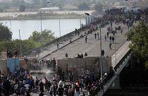 احتجاجات العراق تطال موانئه وضغوط دبلوماسية لحل الأزمة 