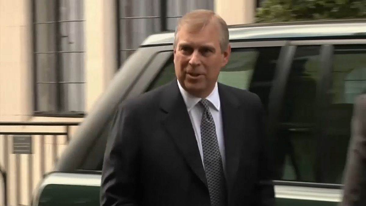 Epstein-Skandal: Prinz Andrew tritt ab