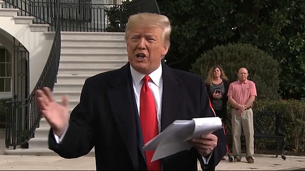Импичмент: Трамп отрицает просьбу об услуге Импичмент: Трамп отрицает просьбу об услуге