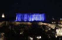 Η Ακρόπολη στο μπλε της UNICEF για τα παιδιά