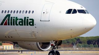 Alitalia: l'accordo non c'è, si va verso l'ottava proroga