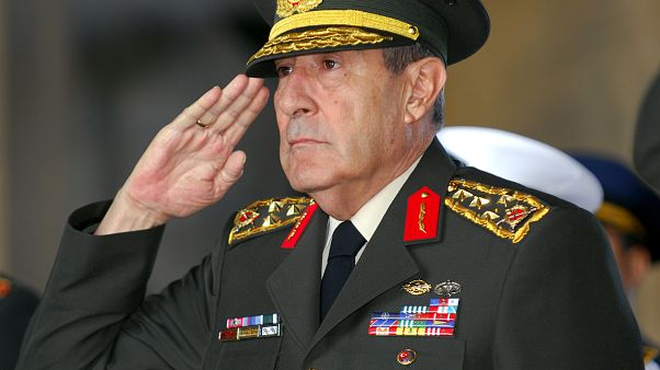 Türk Silahlı Kuvvetlerinin 25. Genelkurmay Başkanı Emekli Orgeneral Yaşar Büyükanıt vefat etti Türk Silahlı Kuvvetlerinin 25. Genelkurmay Başkanı Emekli Orgeneral Yaşar Büyükanıt vefat etti