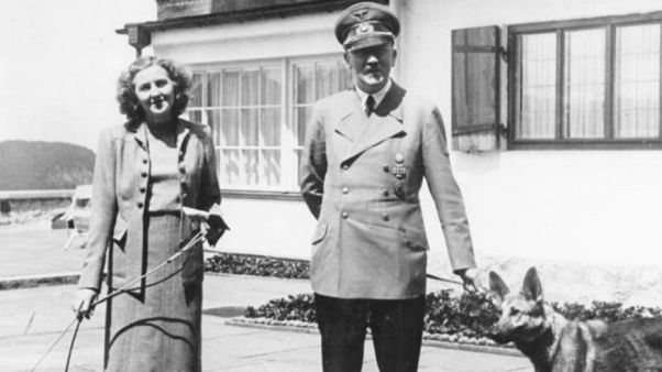 Adolf Hitler ve eşi Eva Braun Adolf Hitler ve eşi Eva Braun