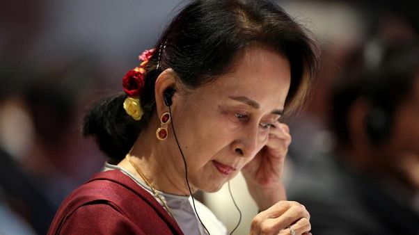 Aung San Suu Kyi difende il Myanmar dalle accuse di genocidio contro i rohingya Aung San Suu Kyi difende il Myanmar dalle accuse di genocidio contro i rohingya
