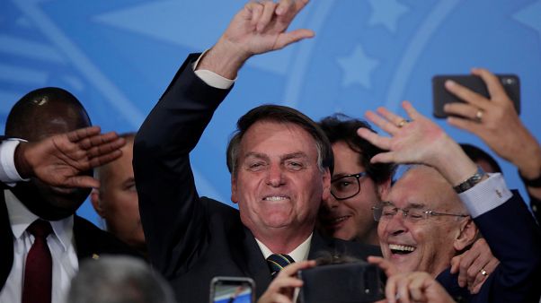 Bolsonaro apresenta equipa diretiva do novo partido esta quinta-feira Bolsonaro apresenta equipa diretiva do novo partido esta quinta-feira