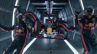 F1 team realises the challenge of changing tyres in weightlessness