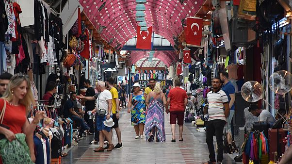 OECD, yatırımların düşmesi ve jeopolitik belirsizlikler konusunda Türkiye'yi uyardı OECD, yatırımların düşmesi ve jeopolitik belirsizlikler konusunda Türkiye'yi uyardı