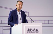 Volkswagen'den Türkiye'de fabrika açıklaması: İnsanlar ölmeye devam ettiği sürece kazma vurmayacağız