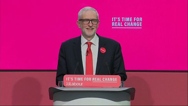Lotta all'establishment e giustizia sociale: ecco il manifesto di Corbyn Lotta all'establishment e giustizia sociale: ecco il manifesto di Corbyn