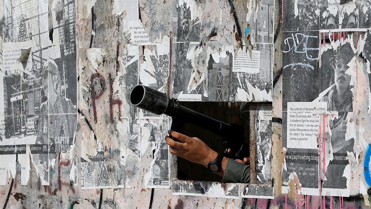 توجيه اتهامات لشرطية إسرائيلية أطلقت رصاصة على فلسطيني من الخلف بغرض التسلية 