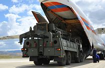 Uçağa yüklenen S-400 bataryaları