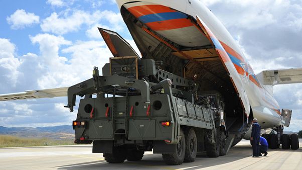 Uçağa yüklenen S-400 bataryaları Uçağa yüklenen S-400 bataryaları