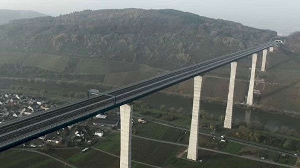 Inaugurada mega-ponte do oeste alemão Inaugurada mega-ponte do oeste alemão