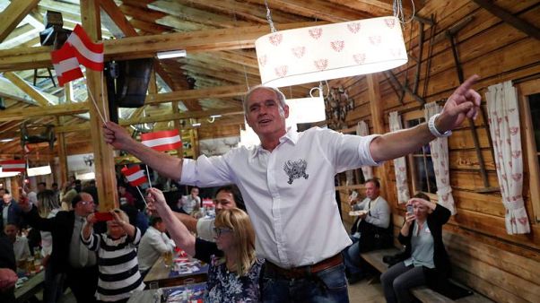 Scandale en Autriche, l'extrême droite cachait des lingots d'or dans un chalet Scandale en Autriche, l'extrême droite cachait des lingots d'or dans un chalet