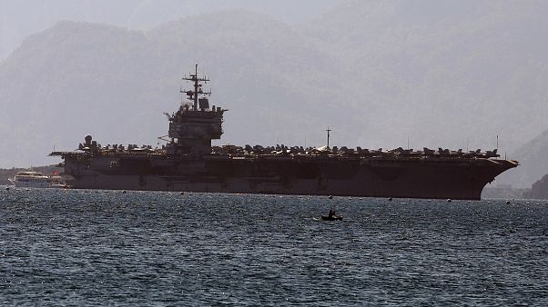 Amerikan savaş gemileri Güney Çin Denizi'nde Amerikan savaş gemileri Güney Çin Denizi'nde