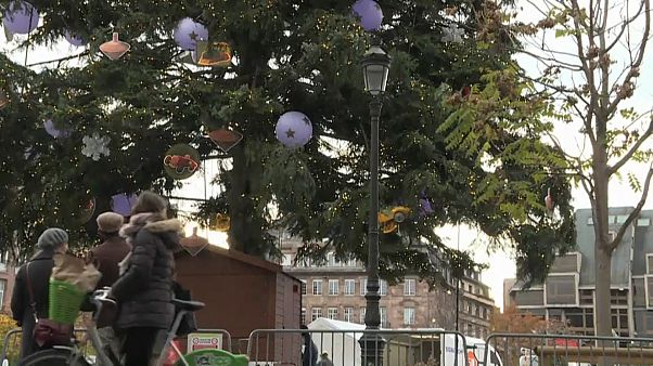 Ein Jahr nach Anschlag: Weihnachtsmarkt öffnet in Straßburg Ein Jahr nach Anschlag: Weihnachtsmarkt öffnet in Straßburg