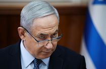 هل يدمر نتنياهو المعبد ويعيد سيناريو "شمشون الجبار" بعد اتهامه بالفساد والرشى