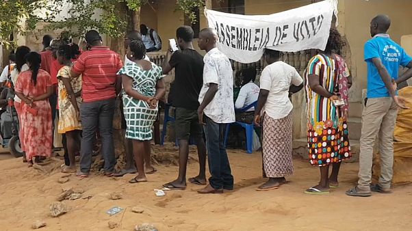 Guineenses chamados às urnas este domingo Guineenses chamados às urnas este domingo