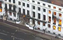 Dramatische Bilder: Feuer zerstört Hotel in Eastbourne