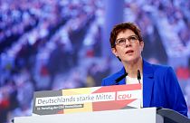 جانشین آتی آنگلا مرکل خطاب به هم‌حزبی‌ها: یا حمایتم کنید یا برکنار