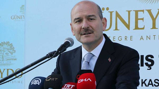 Soylu: Gülen'in de aralarında olduğu 211 kişi vatandaşlıktan çıkarılacak Soylu: Gülen'in de aralarında olduğu 211 kişi vatandaşlıktan çıkarılacak