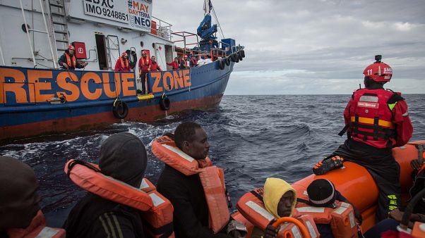 A bordo del 'Aita Mari' | "Sabemos que podemos morir en el mar, pero es mejor que seguir en Libia" A bordo del 'Aita Mari' | "Sabemos que podemos morir en el mar, pero es mejor que seguir en Libia"