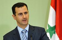 قاض إسباني يوصي بمحاكمة رفعت الأسد للاشتباه بتبييض أكثر من 600 مليون يورو