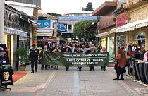 Κύπρος: Πορεία Ελληνοκυπρίων και Τουρκοκυπρίων για την τριμερή στο Βερολίνο