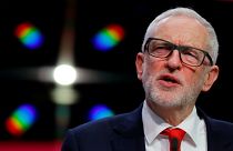Corbyn promete ser neutro num futuro referendo Brexit