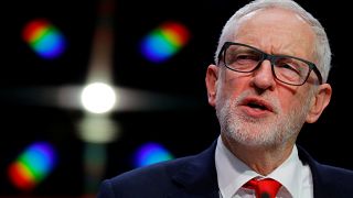 Corbyn promete ser neutro num futuro referendo Brexit