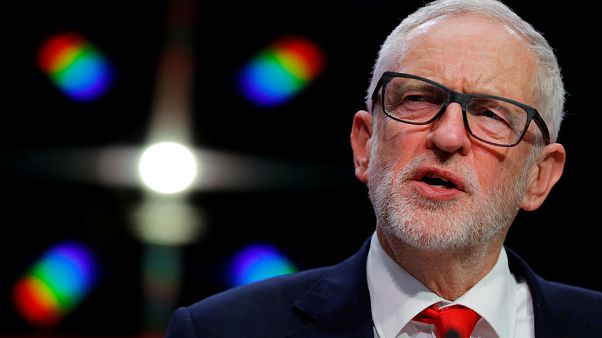 Corbyn promete ser neutro num futuro referendo Brexit Corbyn promete ser neutro num futuro referendo Brexit