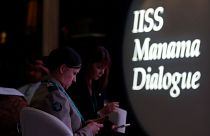 مسؤولون عسكريون ألمان خلال مشاركتهم بقمة الامن الإقليمي في حوار المنامة بالبحرين. 22/11/2019