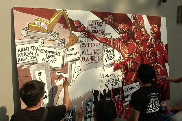 Dix ans après, les Philippines commémorent un massacre visant des journalistes