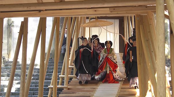 Imperador Naruhito completa entronização com visita a Santuário de Ise Imperador Naruhito completa entronização com visita a Santuário de Ise
