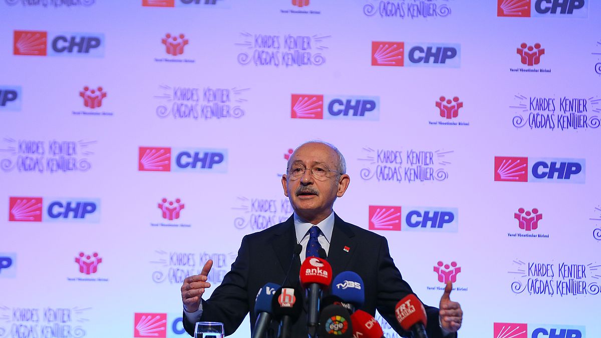CHP Genel Başkanı Kemal Kılıçdaroğlu İzmir’de “Yerel Yönetimler Reformu ve Yerel Demokrasi Buluşması” toplantısına katıldı 