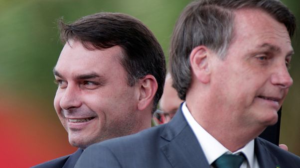 Flavio Bolsonaro ve Brezilya Devlet Başkanı Jair Bolsonaro Flavio Bolsonaro ve Brezilya Devlet Başkanı Jair Bolsonaro