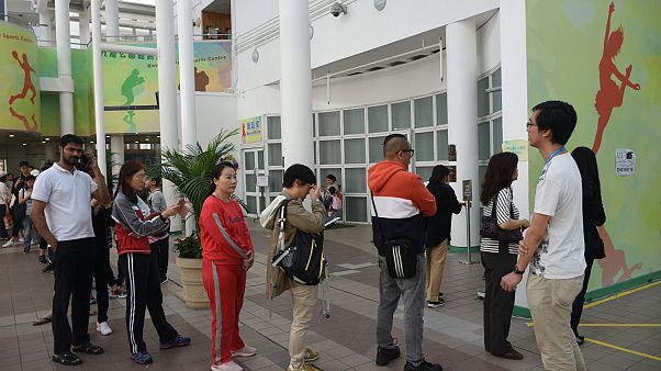 Rekordbeteiligung bei Hongkonger Bezirkswahlen Rekordbeteiligung bei Hongkonger Bezirkswahlen