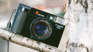 Fotoğraf makinaları tahtını cep telefonlarına bıraktı: Satışlar son 8 yılda yüzde 84 azaldı