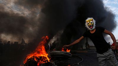بصره؛ ادامه اعتراض مردم عراق در میان دود و آتش