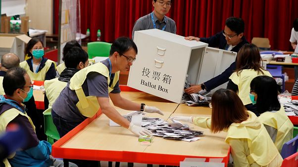 Récord de participación en las elecciones locales de Hong-Kong Récord de participación en las elecciones locales de Hong-Kong