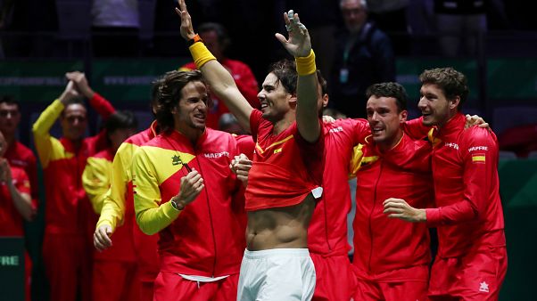 Coppa Davis: Nadal trascina la Spagna alla sesta Insalatiera d'Argento Coppa Davis: Nadal trascina la Spagna alla sesta Insalatiera d'Argento