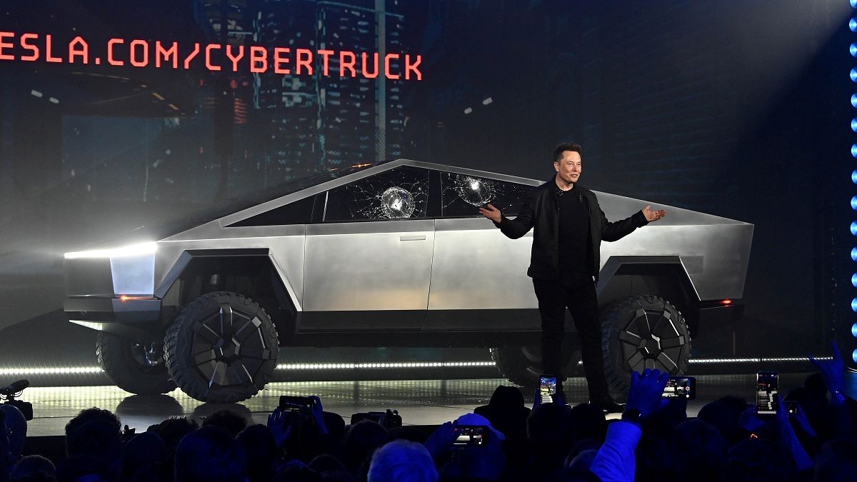 Elon Musk: Cybertruck'a 200 bin sipariş geldi