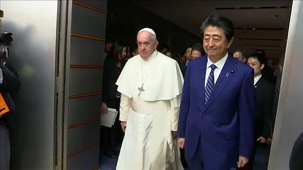 A Tokyo il Papa incontra il premier e l'imperatore del Giappone A Tokyo il Papa incontra il premier e l'imperatore del Giappone