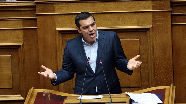 Aλ.Τσίπρας: «Αναθεώρηση-παρωδία, με αποκλειστική ευθύνη των βουλευτών της κυβέρνησης» Aλ.Τσίπρας: «Αναθεώρηση-παρωδία, με αποκλειστική ευθύνη των βουλευτών της κυβέρνησης»