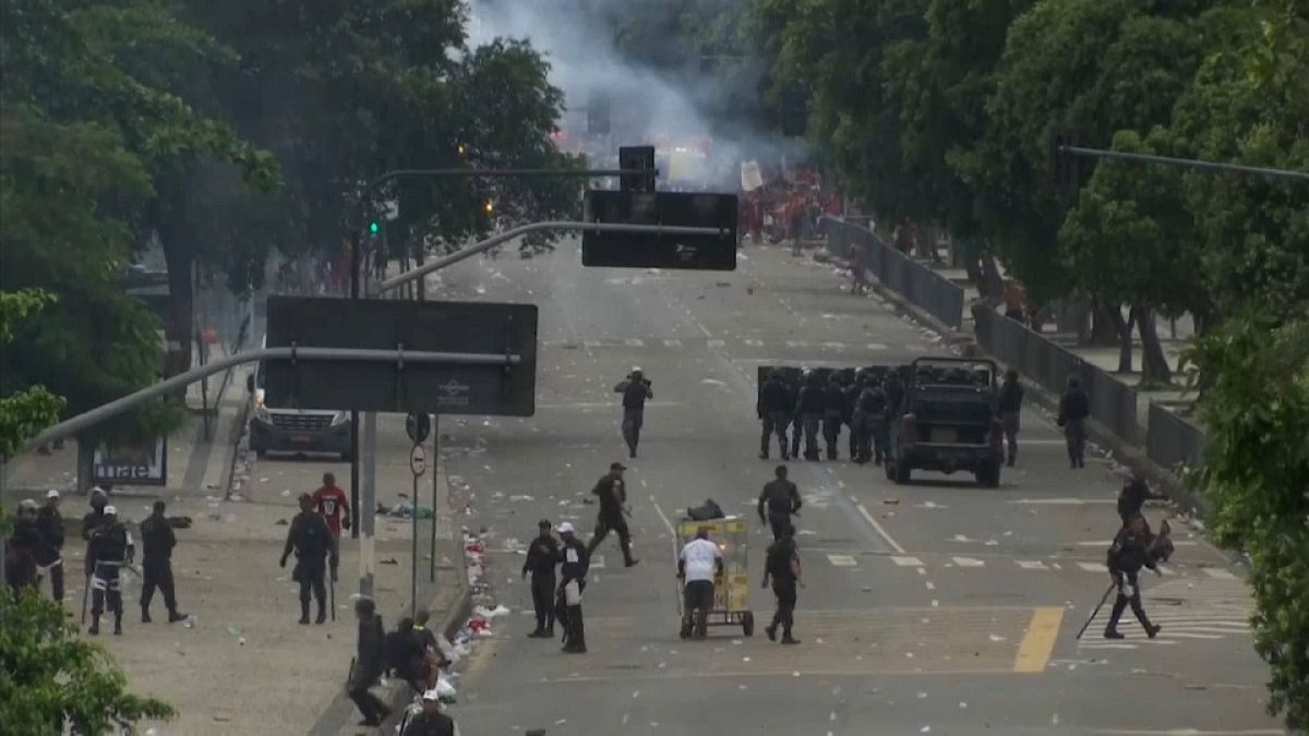 Decenas de heridos en los disturbios de las celebraciones del Flamengo en Río de Janeiro