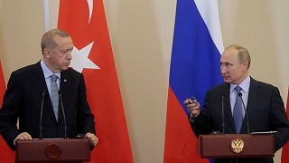الرئيس الروسي فلاديمير بوتين والرئيس التركي رجب طيب أردوغان في سوتشي- أرشيف رويترز